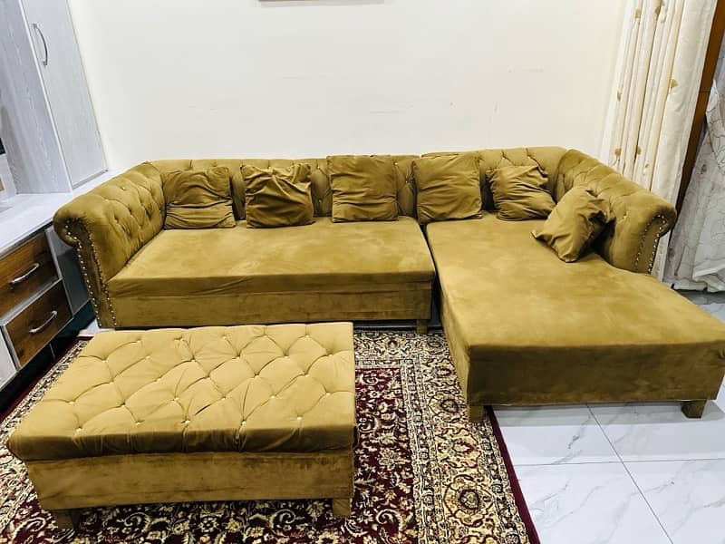 L shape cornor sofa like new 0