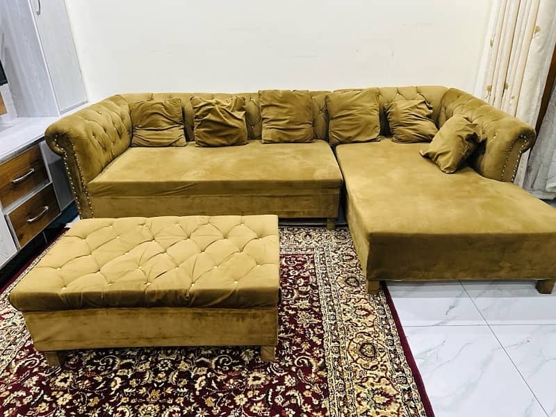 L shape cornor sofa like new 1