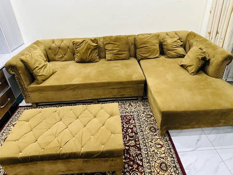 L shape cornor sofa like new 2