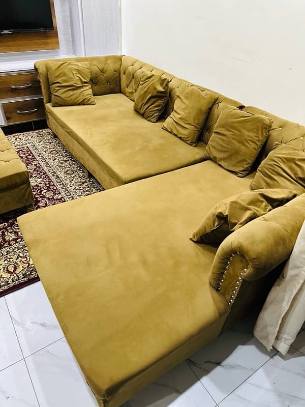 L shape cornor sofa like new 3