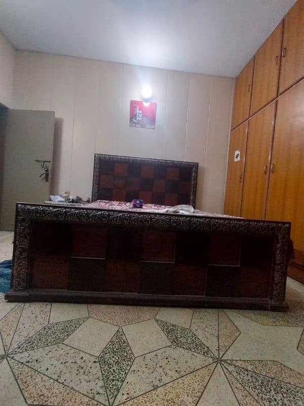 king size bed with mattress,side tables, dressing table 10