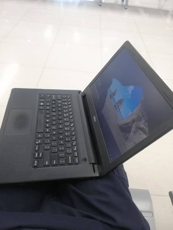 Dell vostro 3468 i7, 7th Gen 4