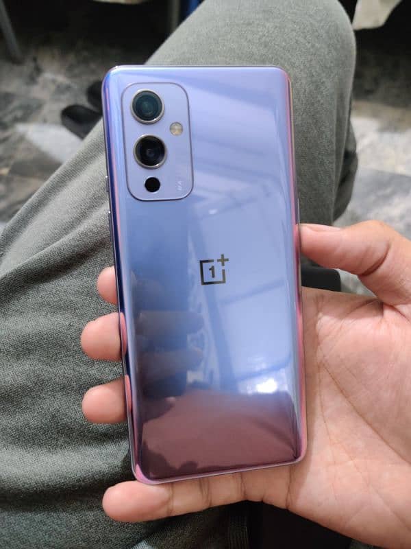 OnePlus 9 4