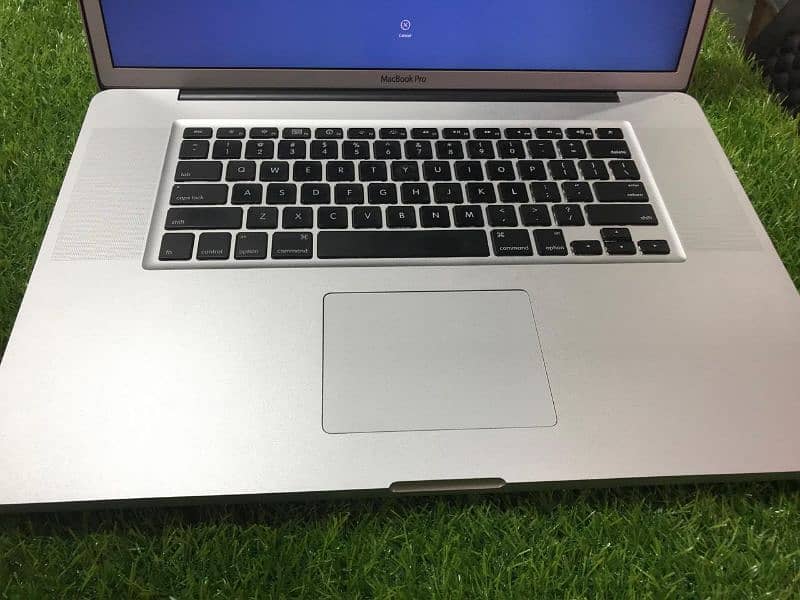 Apple MacBook Pro Mid 10 2