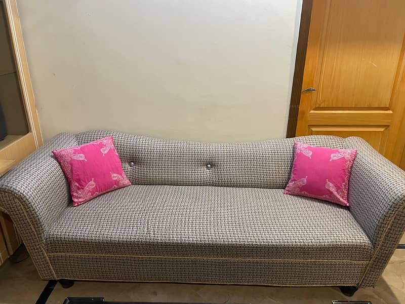 3 seater deewan for sale 4