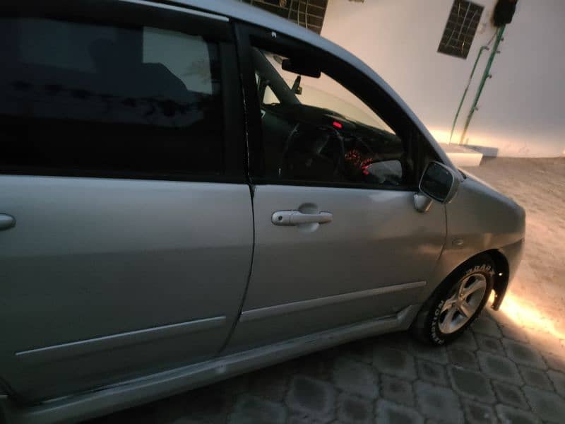 Suzuki Liana 2005 4