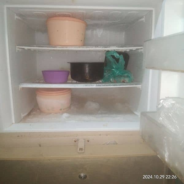 refrigerator with stabilizer urgent sell 2