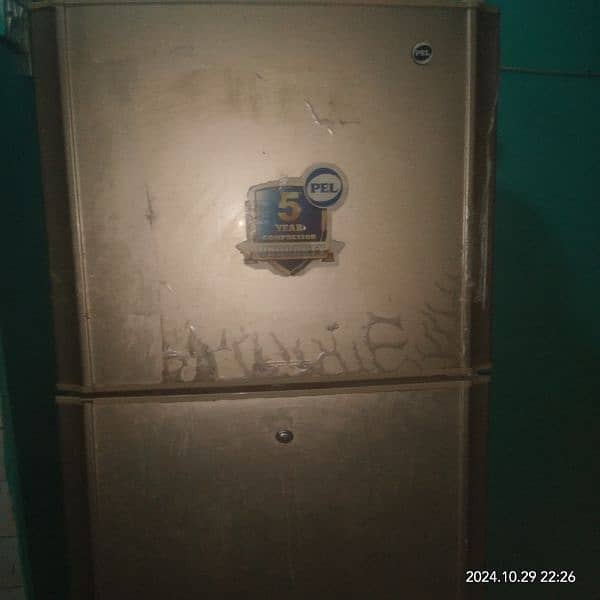 refrigerator with stabilizer urgent sell 3