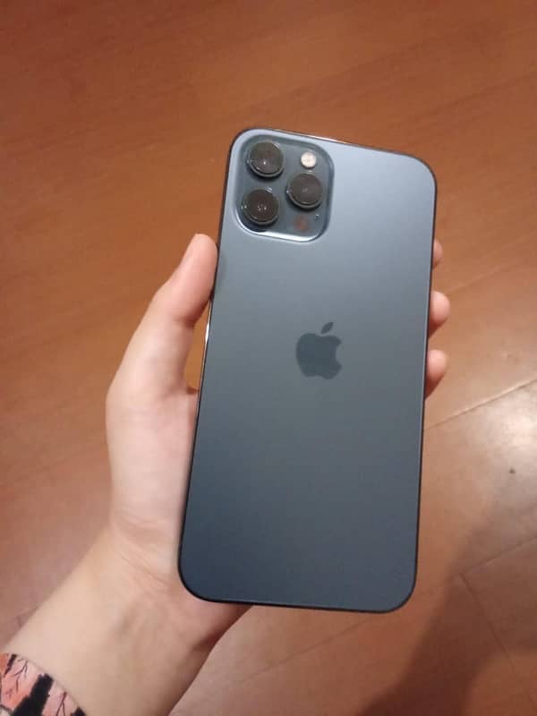 Iphone 12 pro max 1