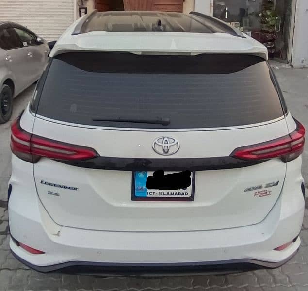 Toyota Fortuner Legender 2022 10