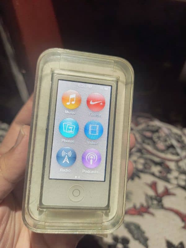 ipod Nano 7th Gen 16GB 4