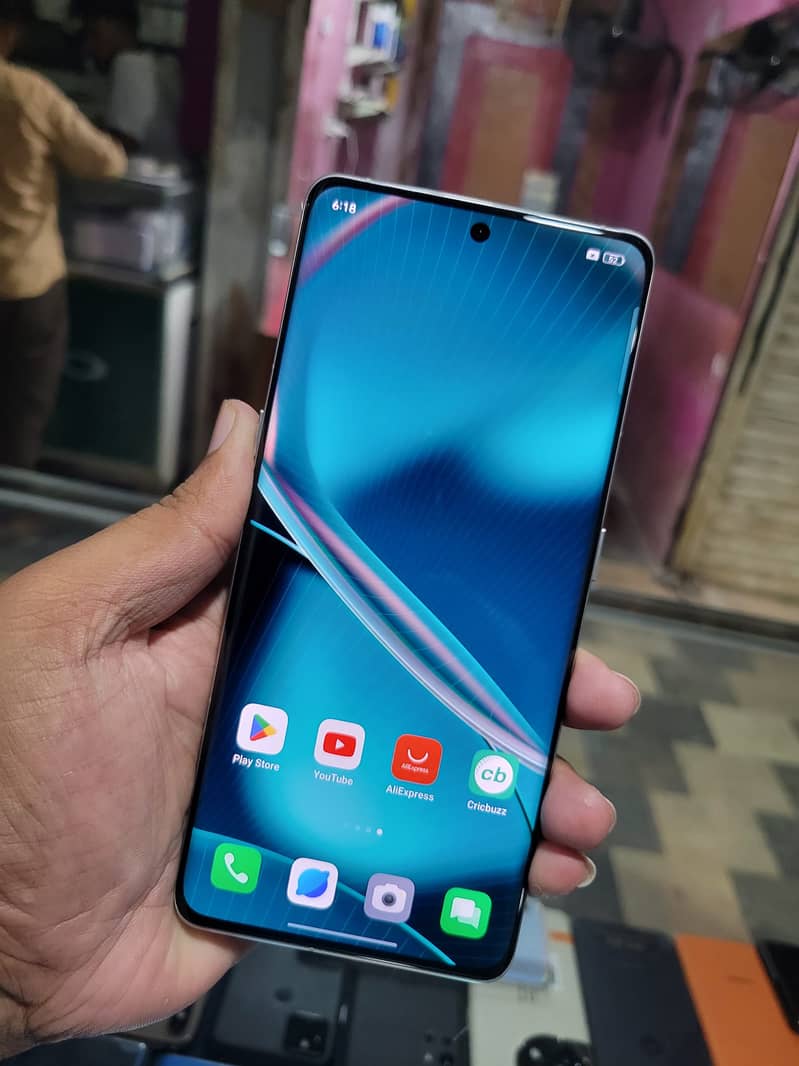 OPPO FIND X6 PRO 2