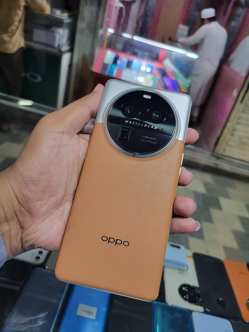 OPPO FIND X6 PRO 3