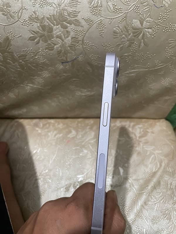 iphone 14 jv 10/10 one month apple  warranty 1