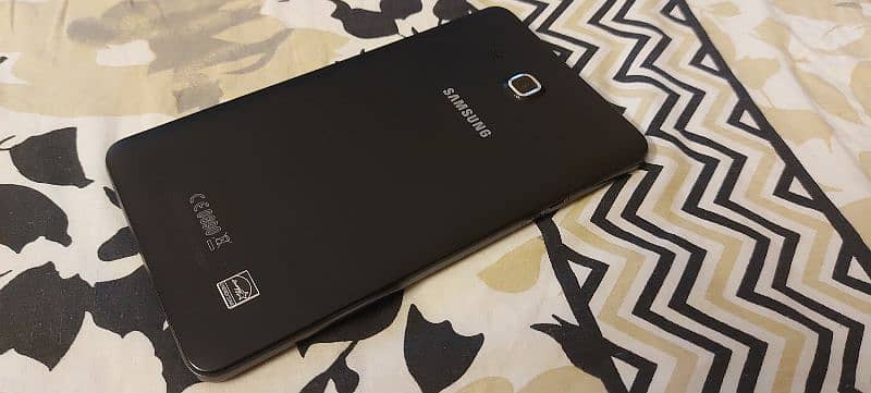 Samsung Galaxy A6 SM-T280 1