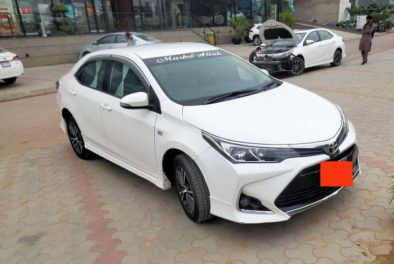 Toyota Corolla Altis 1.6 x Models 2022 3