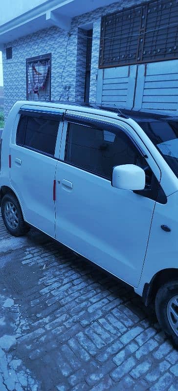 Suzuki Wagon R 2018 6