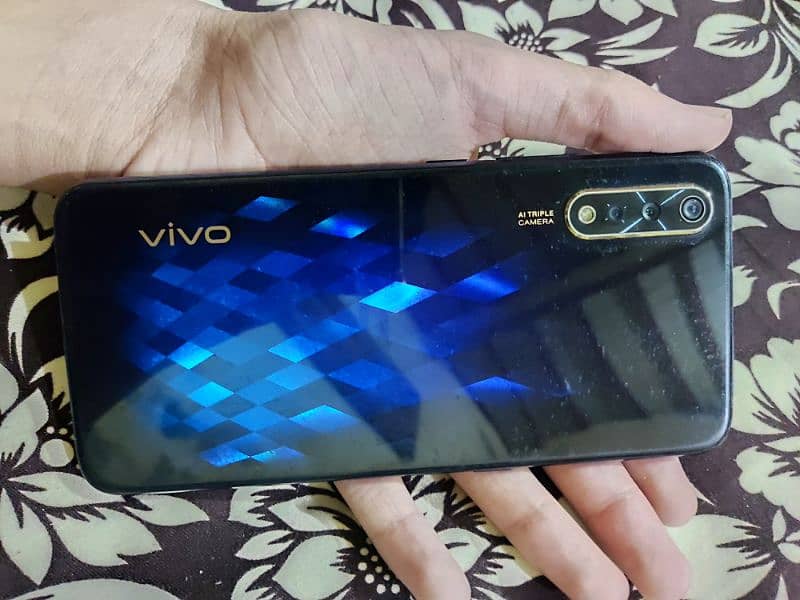 vivo S1 0