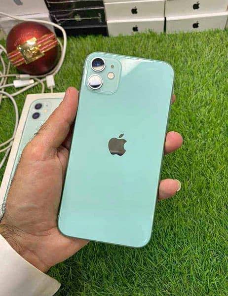 iPhone 8 plus 256 GB PTA approved my WhatsApp . 0319,7196,430 3