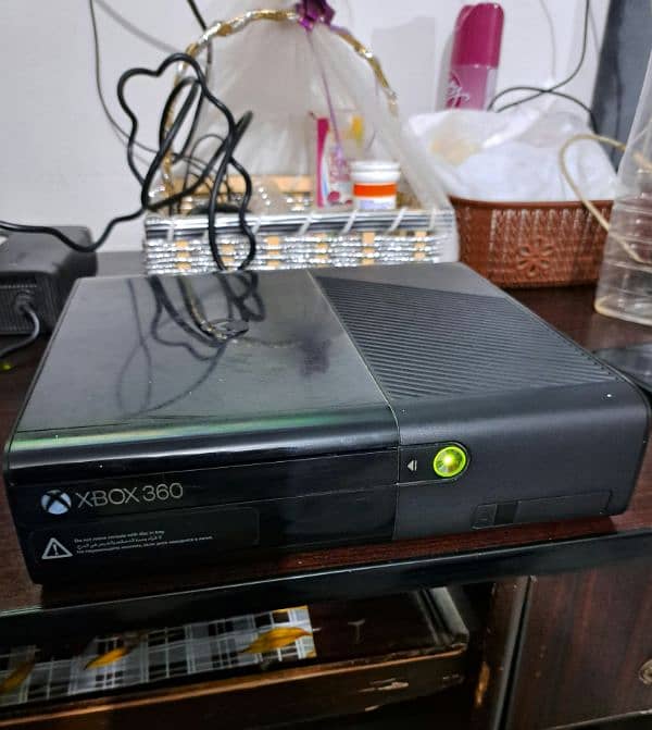 Xbox 360 Ultra Slim Jtagg 256 gb Call 0,3,4,3,4,4,4,8,7,6,7 4