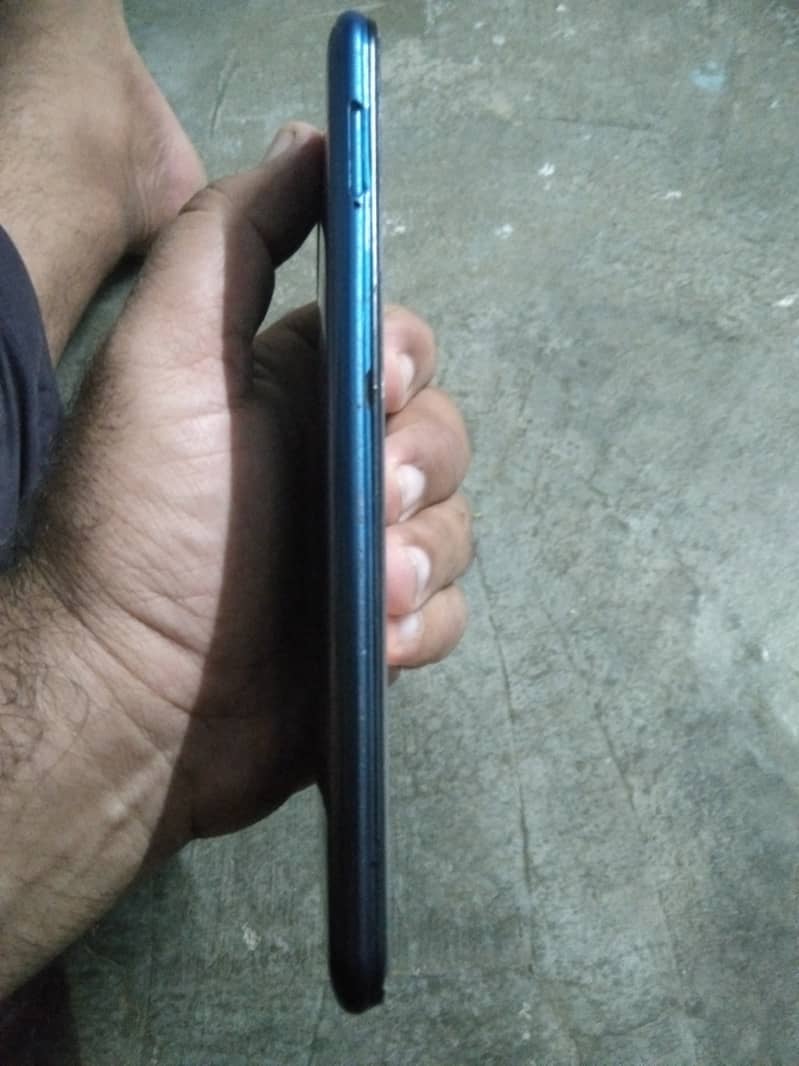 assalam o walikum guyz i m selling INFINIX HOT 8 5