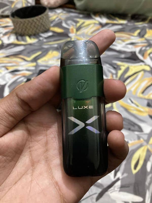 vaporesso (luxe x)brand new with 3 Tokyo flaver botel 1