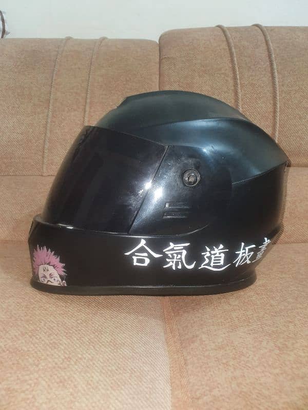 helmet with a sporti look 2