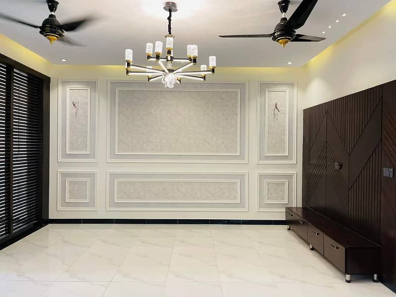 10 Marla Ultra Modern Luxury Brand New House In Park View City Lahore 28