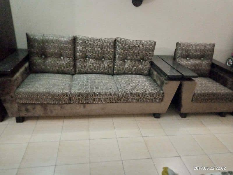 Very good condition sofa home used 1