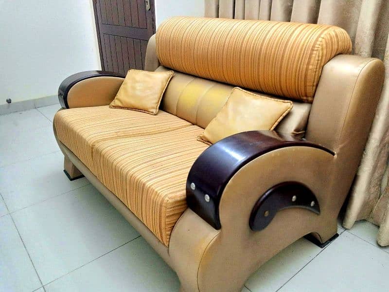 6 seater sofa with six separate cushions, price is negotiable 3