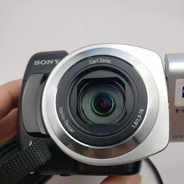 Sony Handycam DCR-SR46 Silver Digital Video Camera 40GB 3