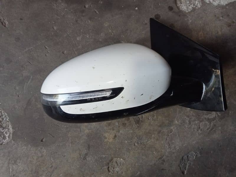 Kia Sportage side mirror Right side 0