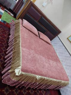 shesham wood mad bed with fome worth 30 hazar new condition