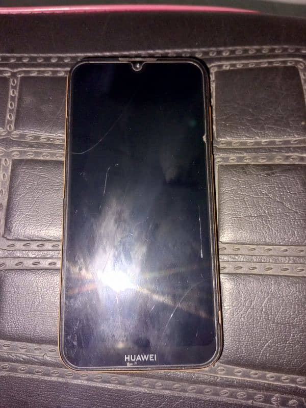 Huawei y5 2019 2 32 ram all ok no open 4