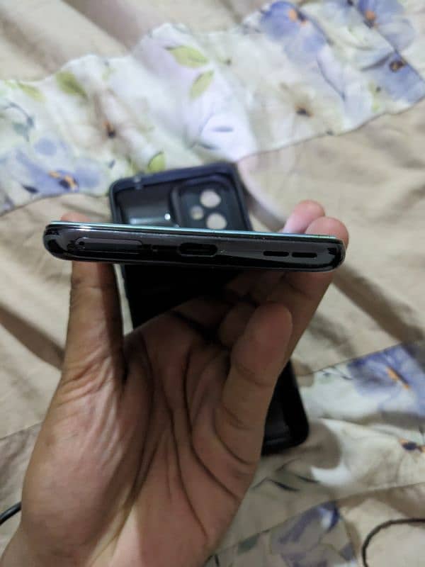 selling my OnePlus 9 al 2