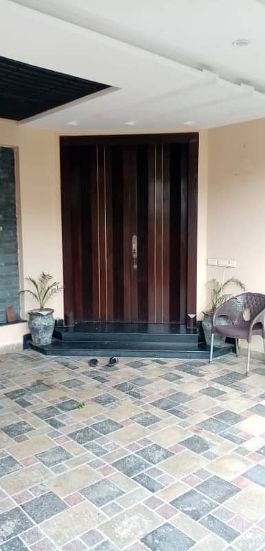 10 Marla House Available For Rent Phase 6 D Block 3