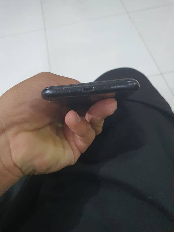 i phone xr water pack 1