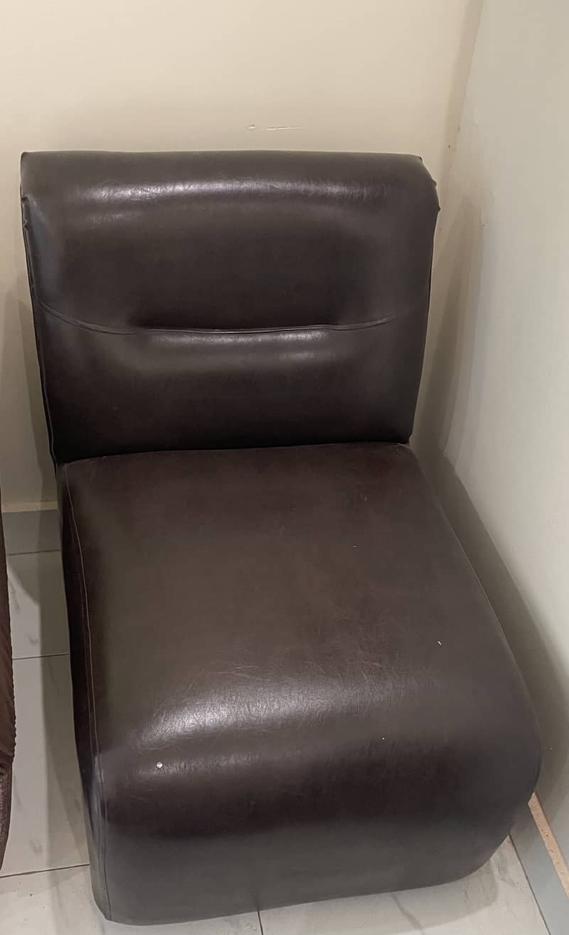 Brand new sofa  almost few months used 0