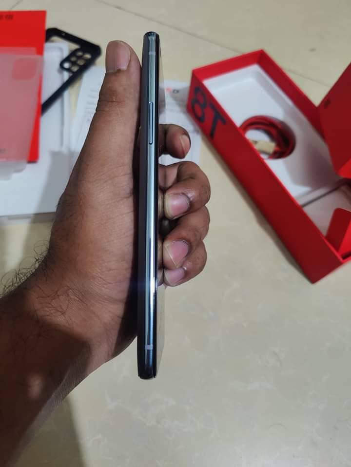 OnePlus 8t 8gb 128gb New Condition 2