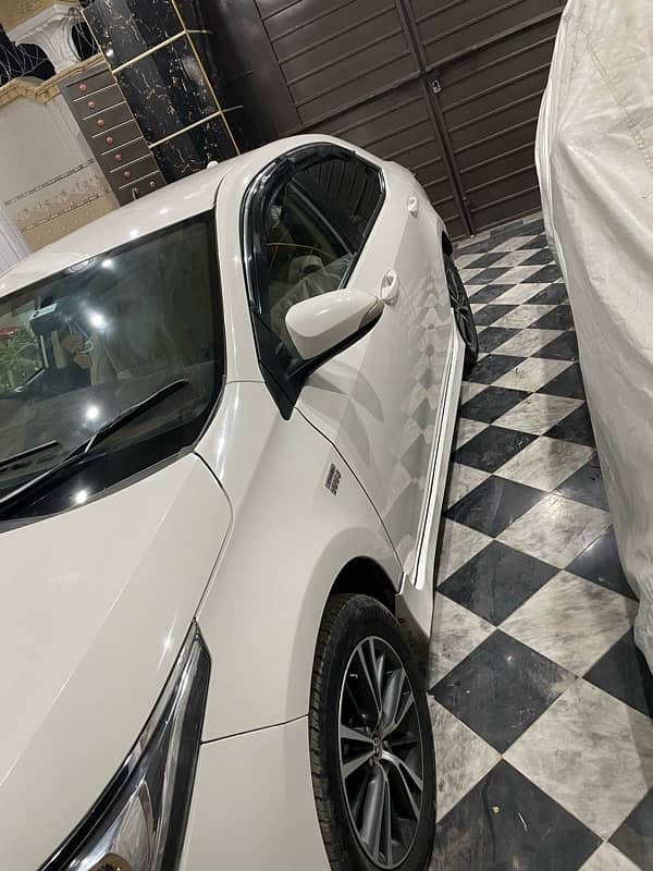 Toyota Corolla Altis 2020 4