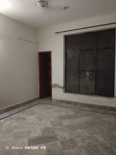 5 marla uper portion 2 bedrooms tvl kichan near emporium mall park masjid 0