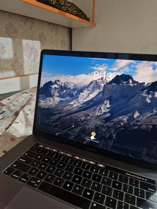 macbook pro 2018 i9 1