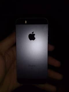 Iphone se 2016 16gb nonpta all ok in lush condition urgent sell 0