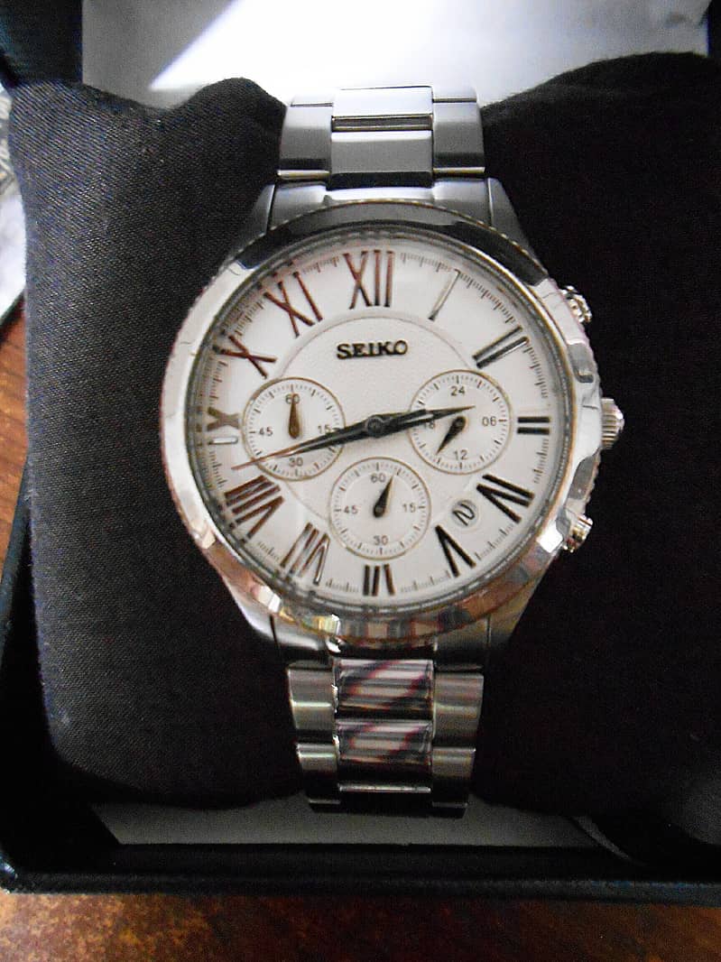 Seiko Roman (Luxury) 8