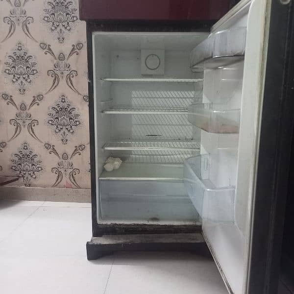 Electrolux Refrigerator For Sale 3