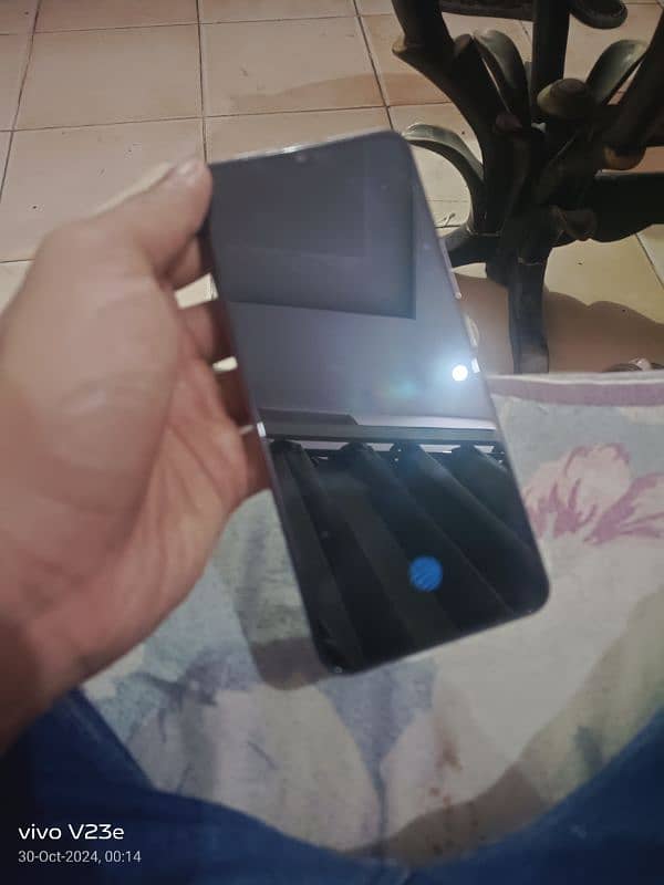 vivo v20 10/10 box and charger 6