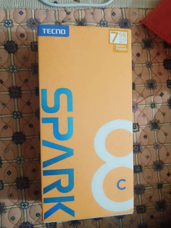 Tecno spark 8c 2