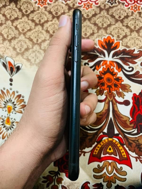 i phone xr 128gb 3