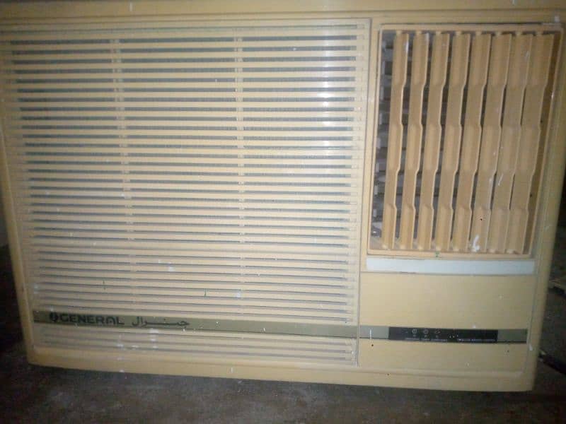 window Ac with remote control 0