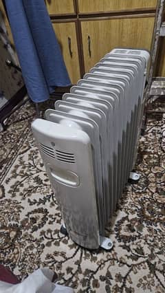 Black & Decar electric heater 2700W new condition